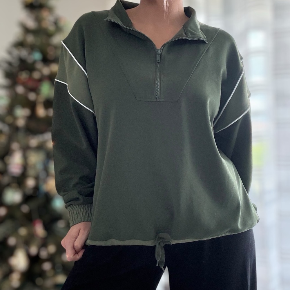 Zara Zip-Up Pullover w/ Stripe Sleeve Accents - Size Large